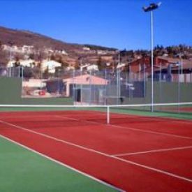 Instalaciones deportivas en Miraflores de la Sierra.(Comunidad de Madrid). Pista de tenis.