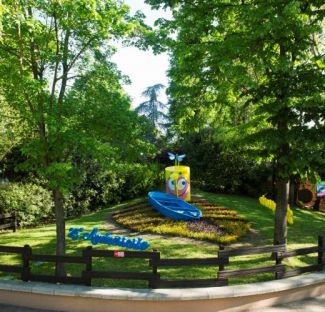 Mantenimiento de jardinería del Parque de Mirabilandia en Ravenna (Italia)